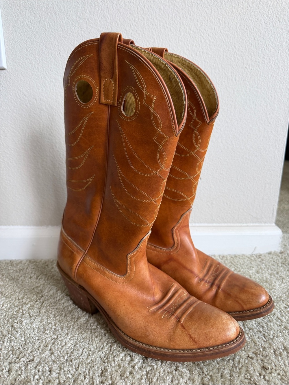 Classic Western Cowboy Pull-On Boots - Tan Leather M8.5/W10